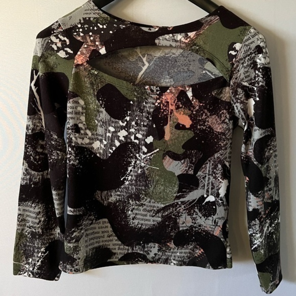 Love, woman’s long sleeved polyester blend printed top, size XL